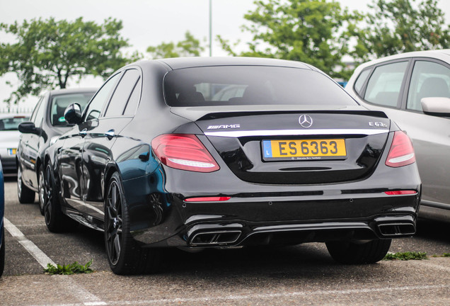 Mercedes-AMG E 63 S W213