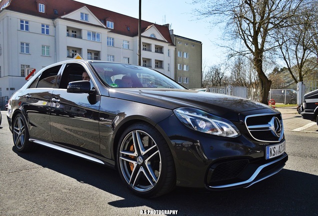 Mercedes-Benz E 63 AMG S W212