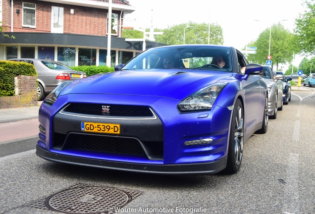 Nissan GT-R 2011