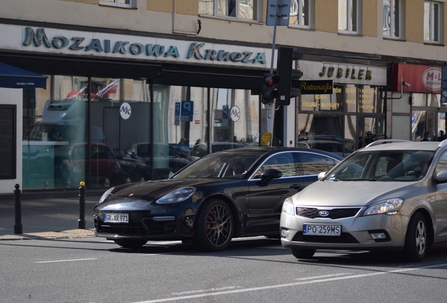 Porsche 971 Panamera Turbo