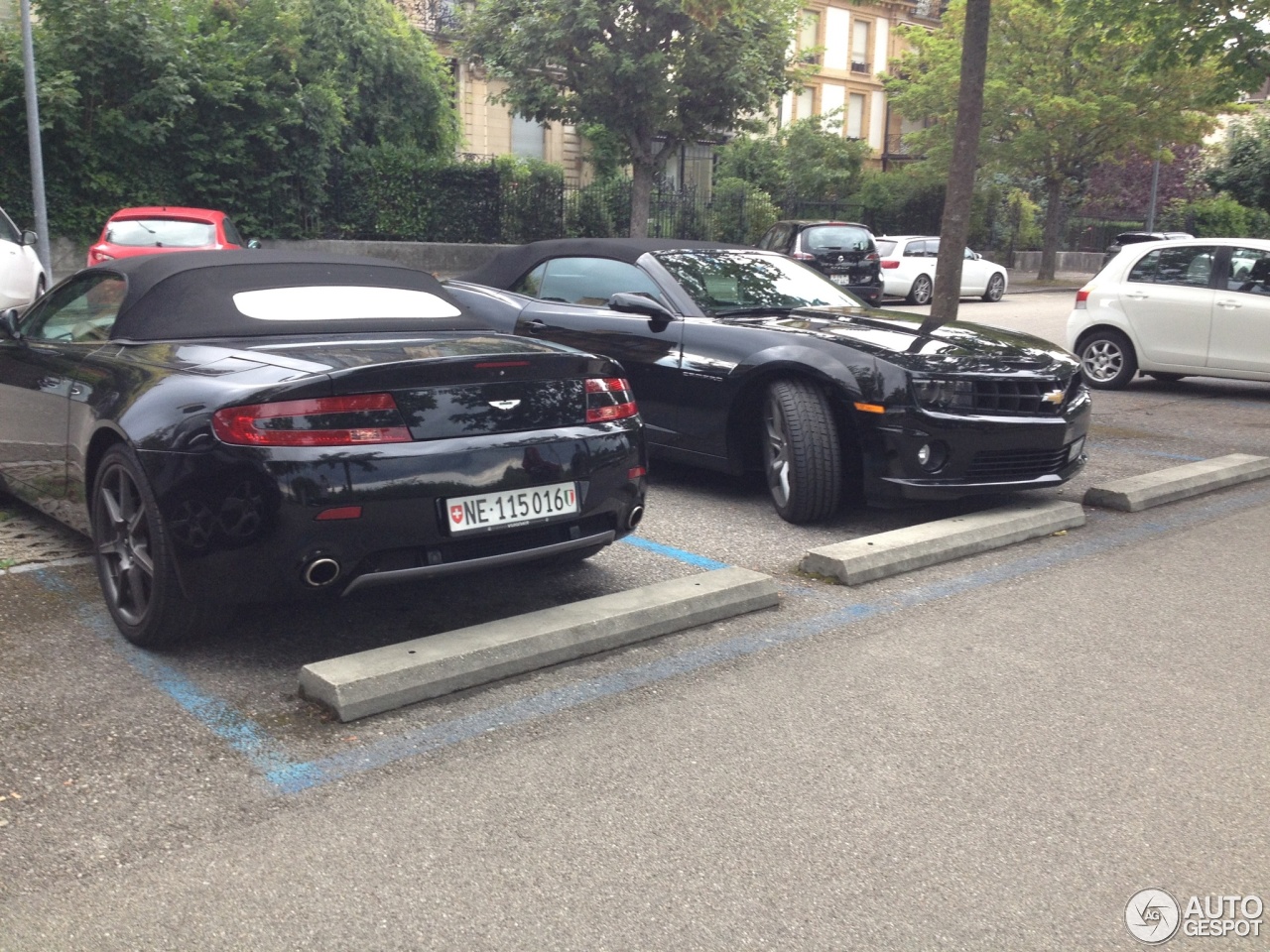 Aston Martin V8 Vantage Roadster