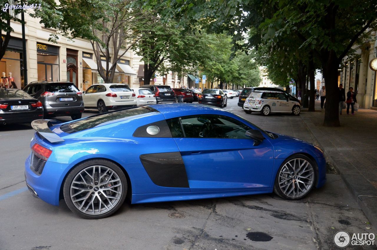 Audi R8 V10 Plus 2015