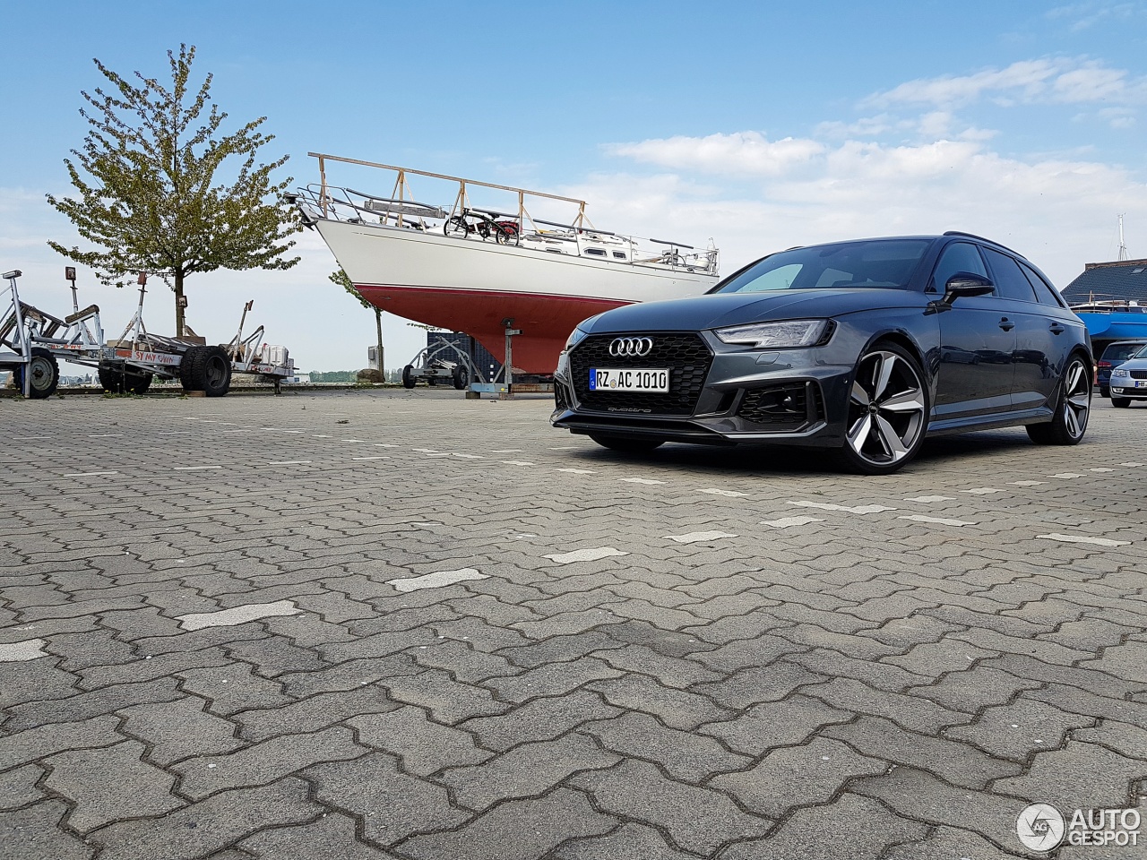 Audi RS4 Avant B9