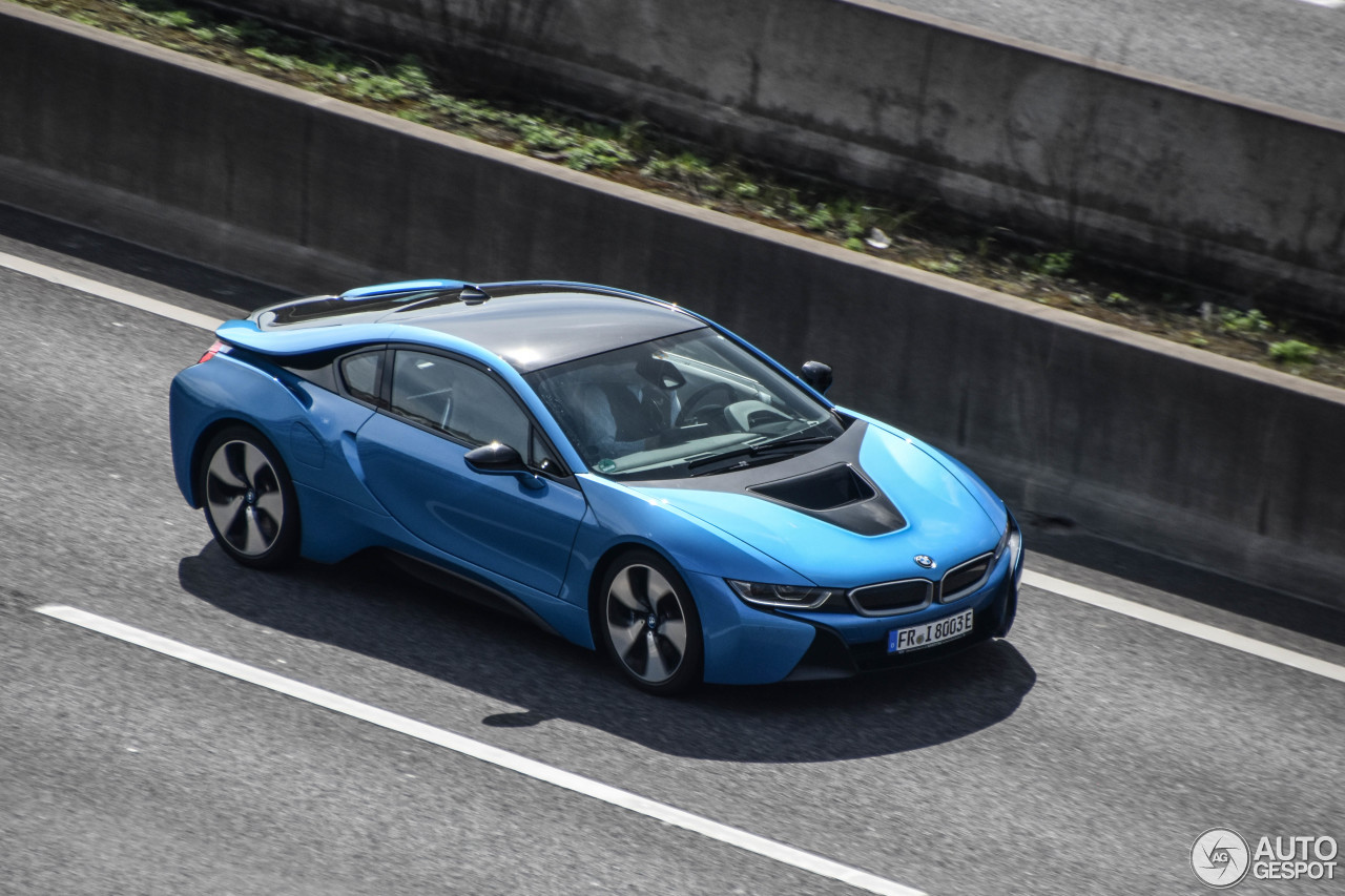 BMW i8