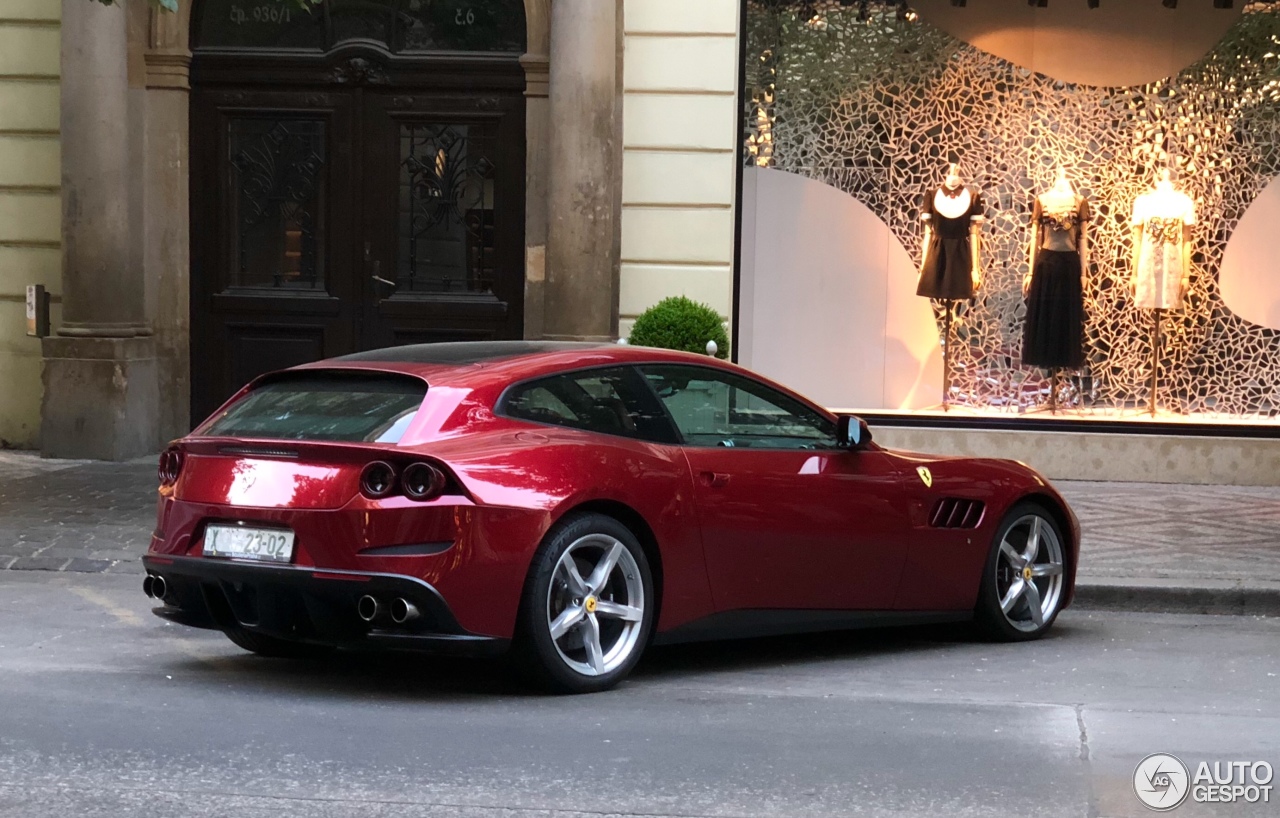 Ferrari GTC4Lusso