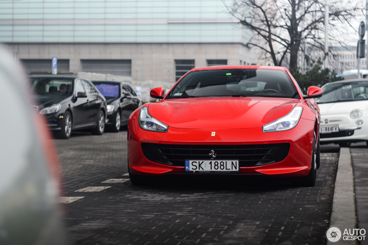 Ferrari GTC4Lusso T