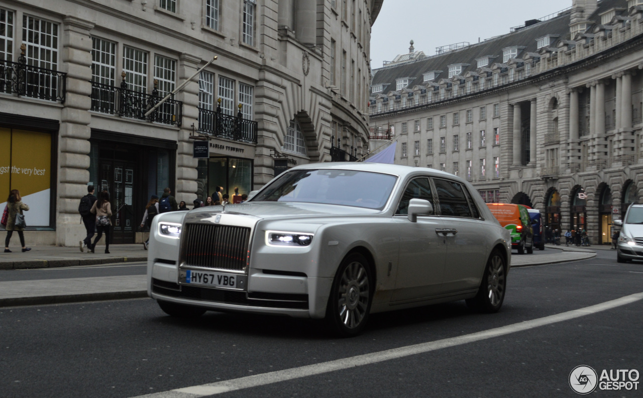 Rolls-Royce Phantom VIII EWB