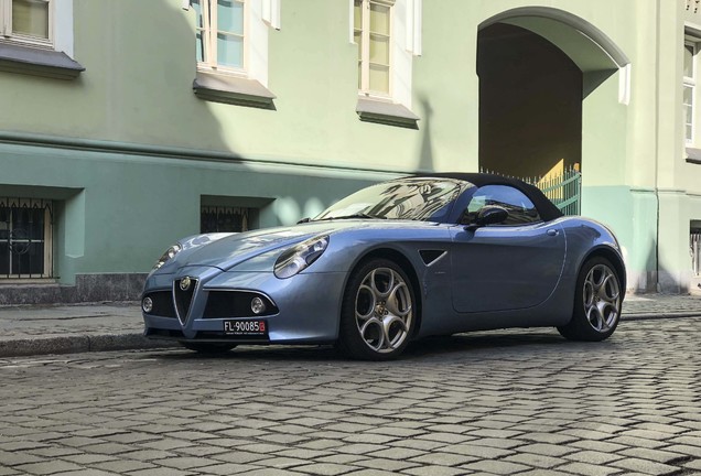 Alfa Romeo 8C Spider