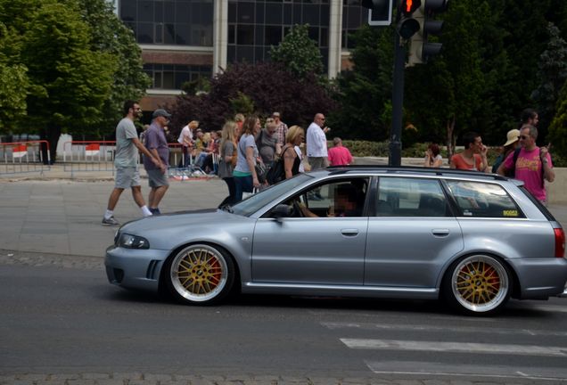 Audi RS4 Avant B5