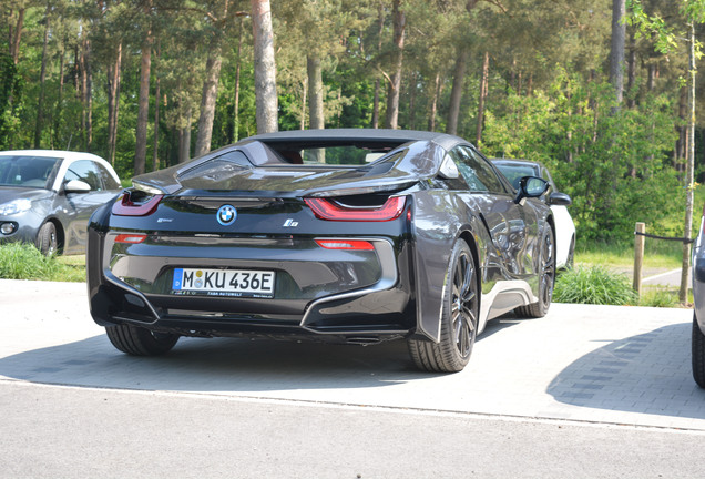 BMW i8 Roadster