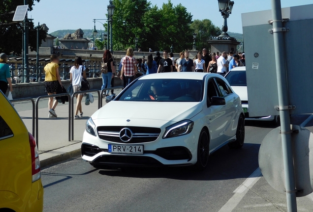 Mercedes-AMG A 45 W176 2015