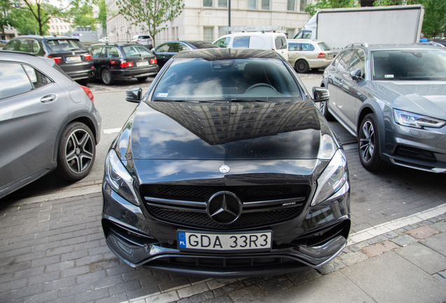 Mercedes-AMG A 45 W176 2015