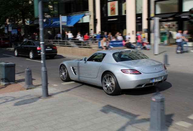 Mercedes-Benz SLS AMG