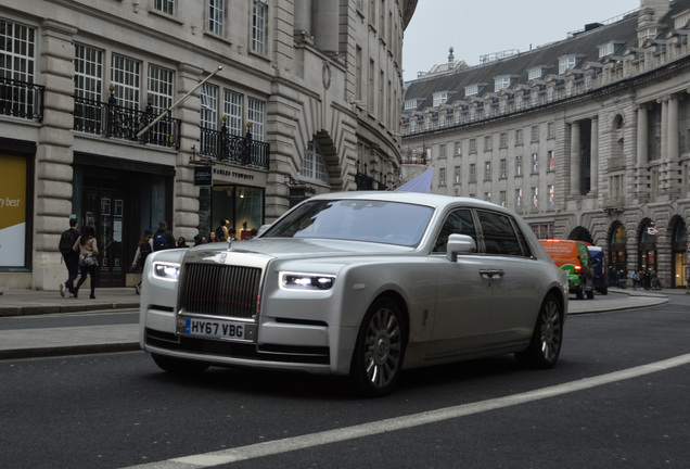 Rolls-Royce Phantom VIII EWB