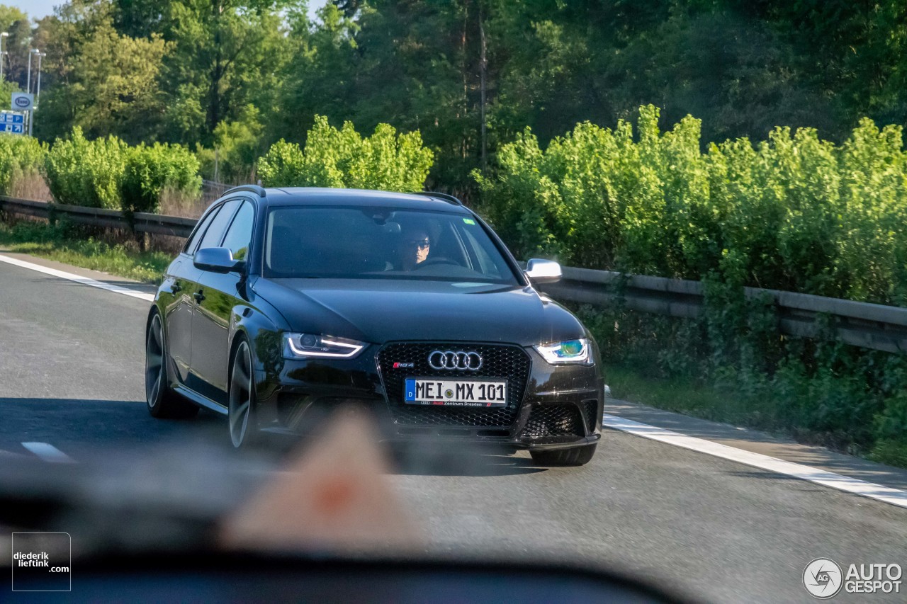 Audi RS4 Avant B8