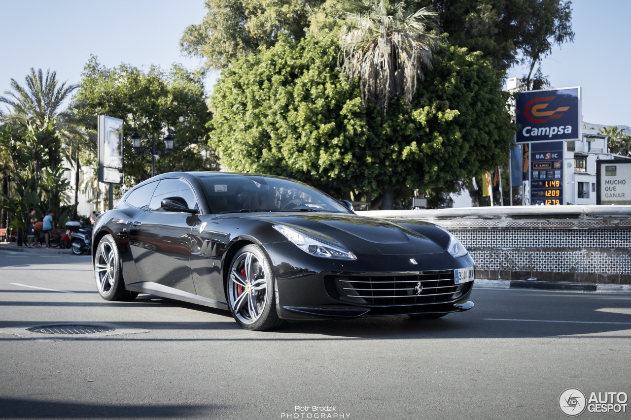 Ferrari GTC4Lusso