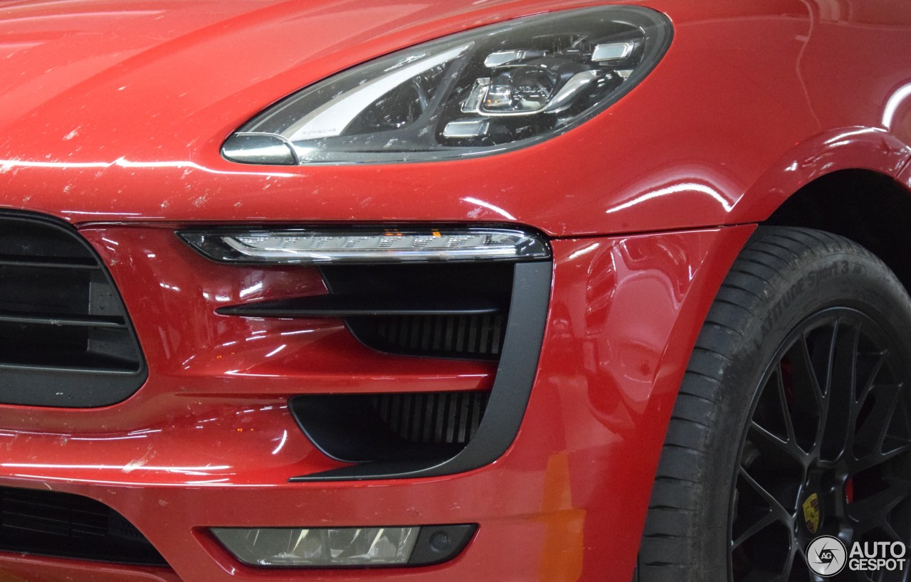 Porsche 95B Macan GTS