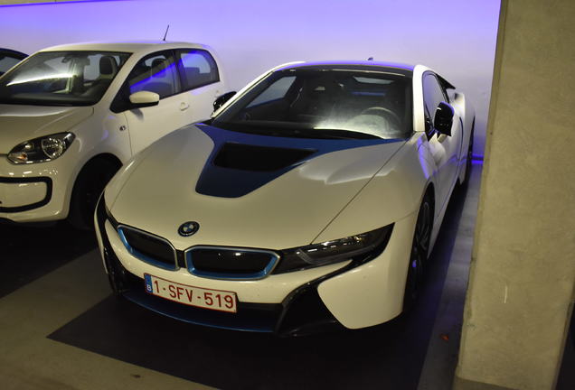 BMW i8