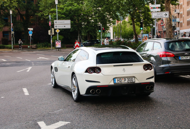 Ferrari GTC4Lusso