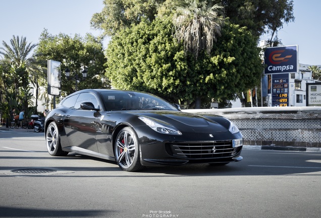 Ferrari GTC4Lusso