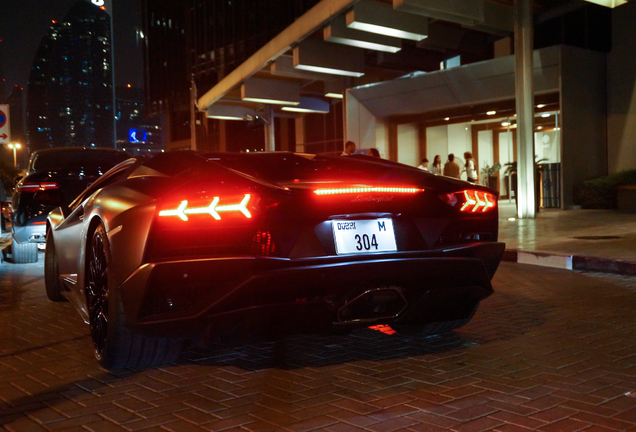 Lamborghini Aventador S LP740-4