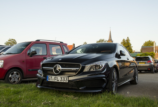 Mercedes-Benz CLA 45 AMG C117