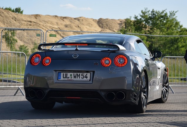 Nissan GT-R 2014