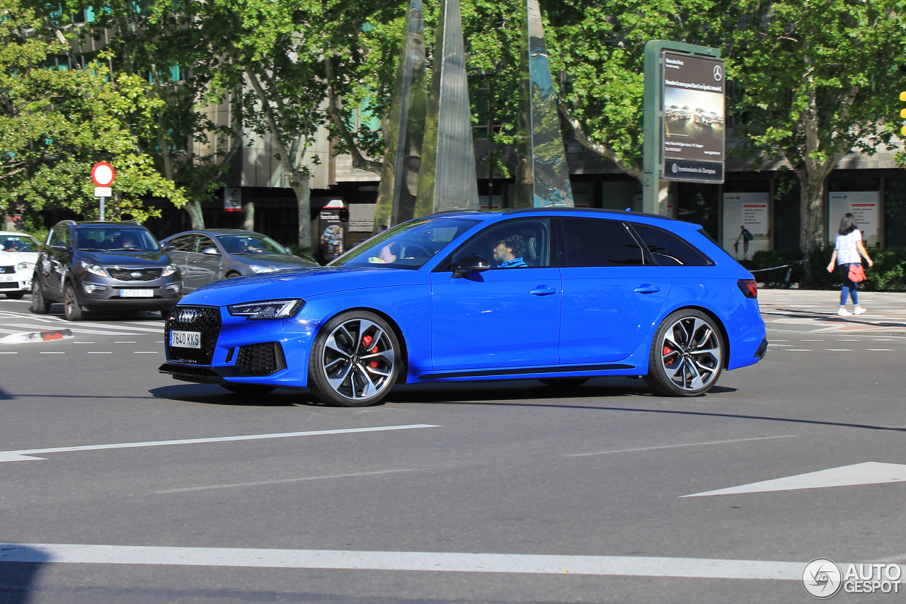 Audi RS4 Avant B9