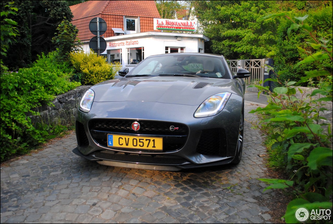 Jaguar F-TYPE SVR Coupé