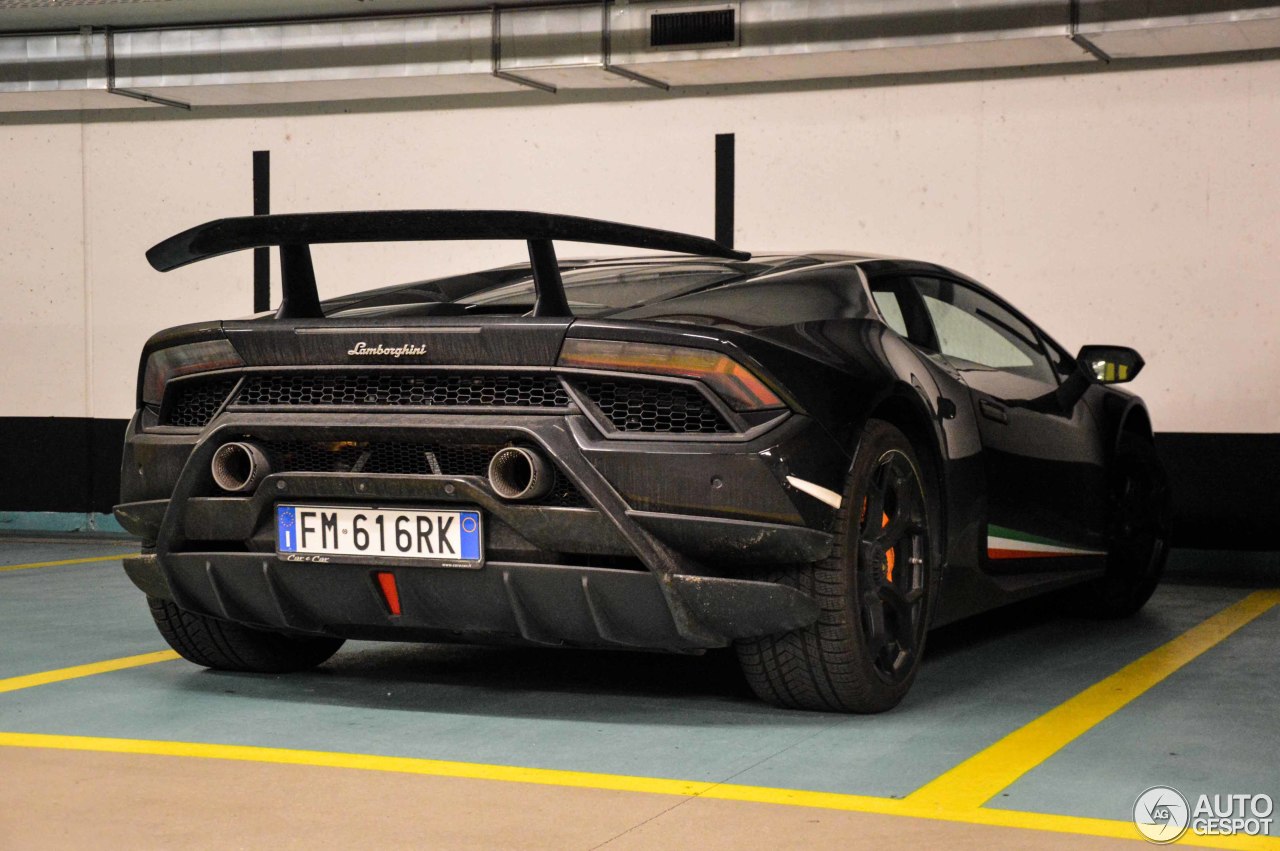 Lamborghini Huracán LP640-4 Performante