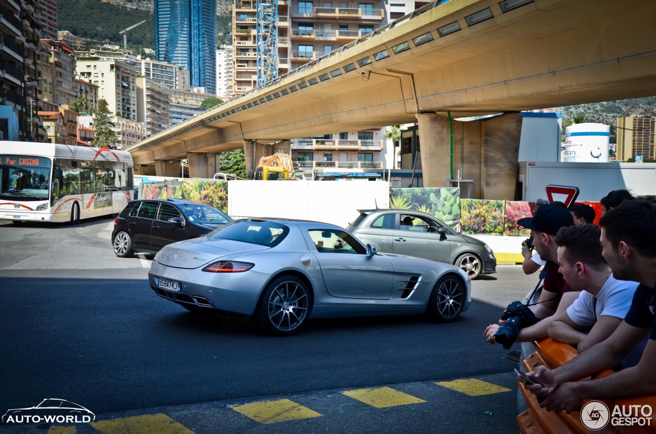 Mercedes-Benz SLS AMG