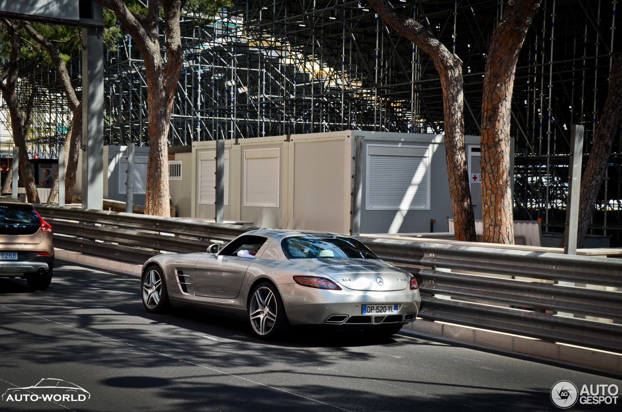 Mercedes-Benz SLS AMG