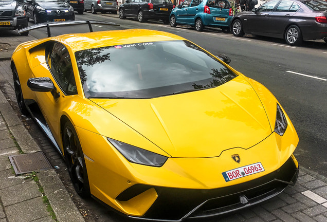 Lamborghini Huracán LP640-4 Performante