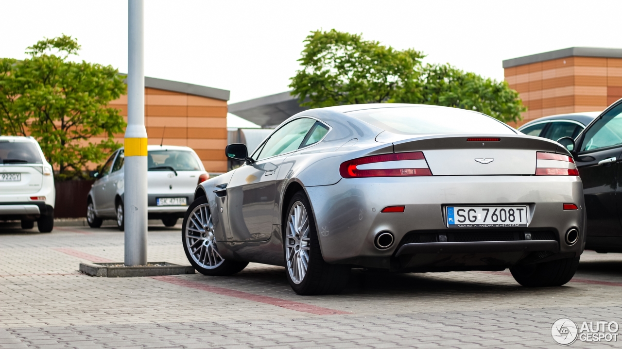 Aston Martin V8 Vantage