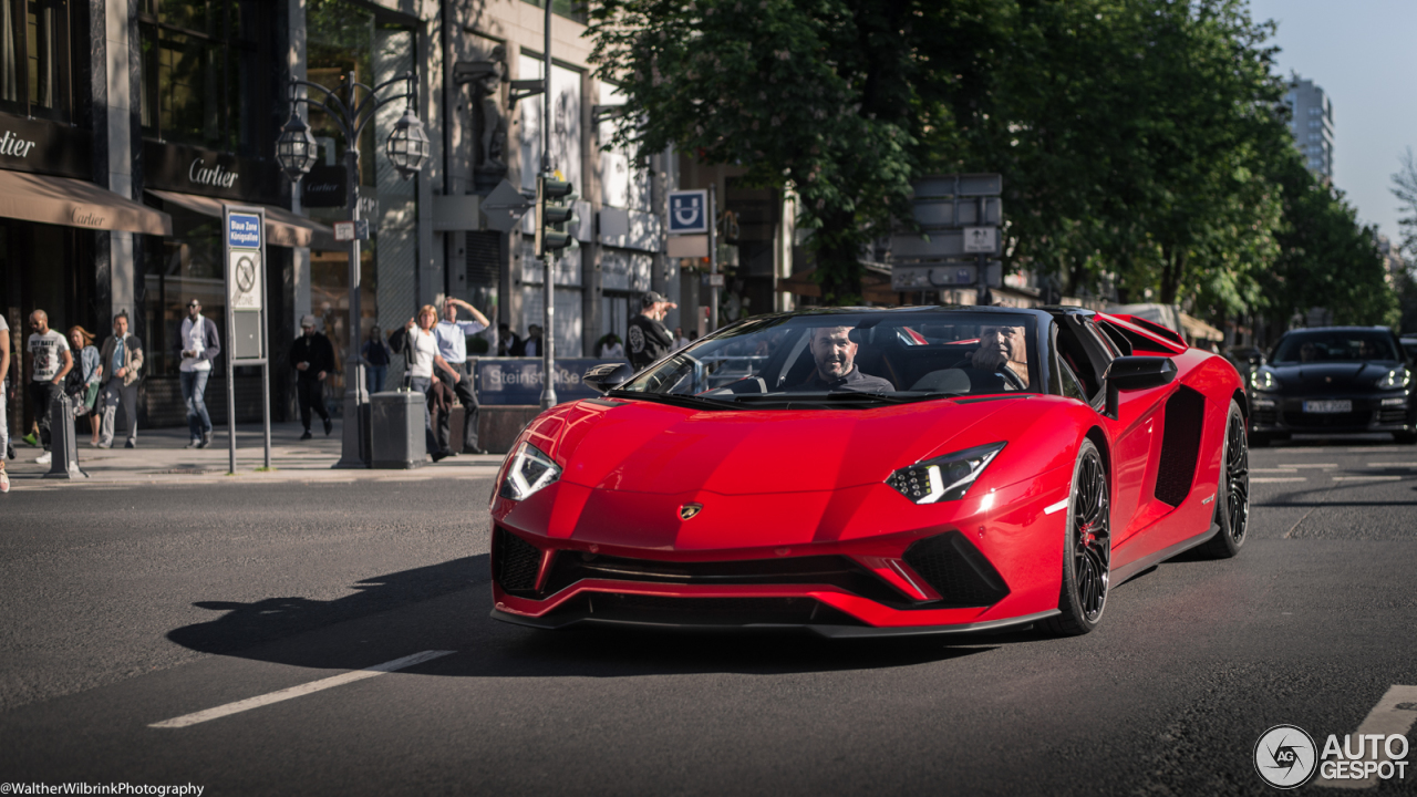 Lamborghini Aventador S LP740-4 Roadster