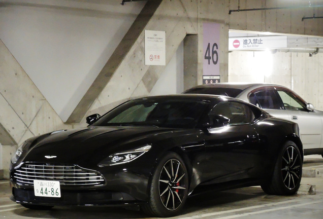 Aston Martin DB11