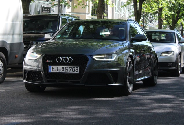 Audi RS4 Avant B8