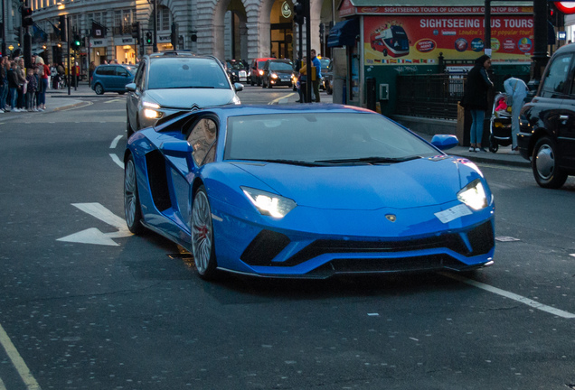 Lamborghini Aventador S LP740-4