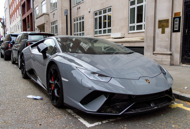 Lamborghini Huracán LP640-4 Performante