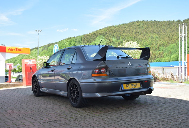 Mitsubishi Lancer Evolution VIII MR FQ-400