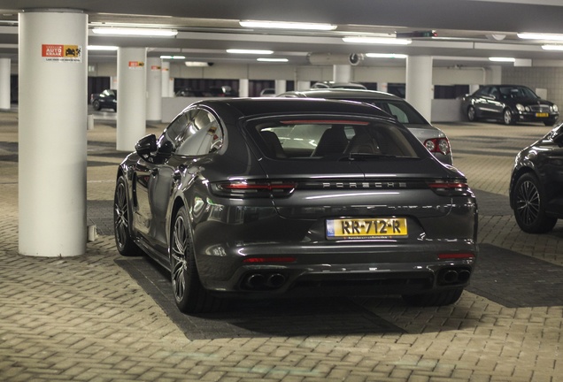 Porsche 971 Panamera Turbo S E-Hybrid