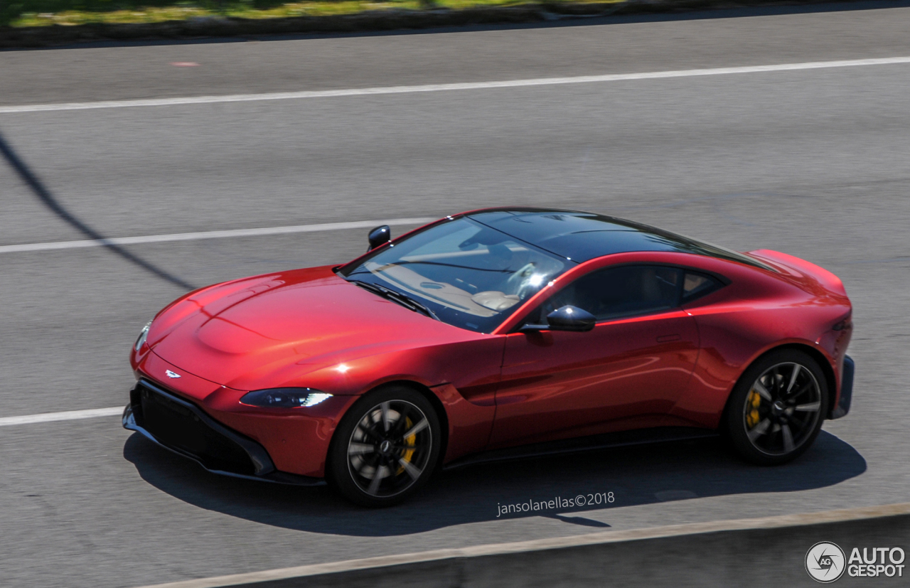 Aston Martin V8 Vantage 2018