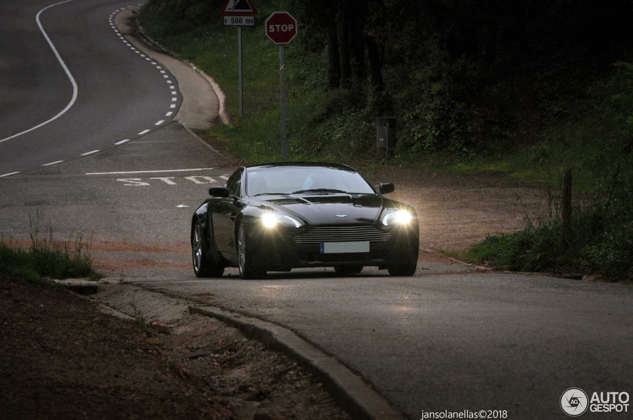 Aston Martin V8 Vantage