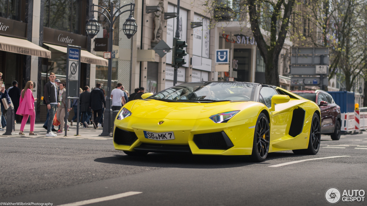 Lamborghini Aventador LP700-4 Roadster