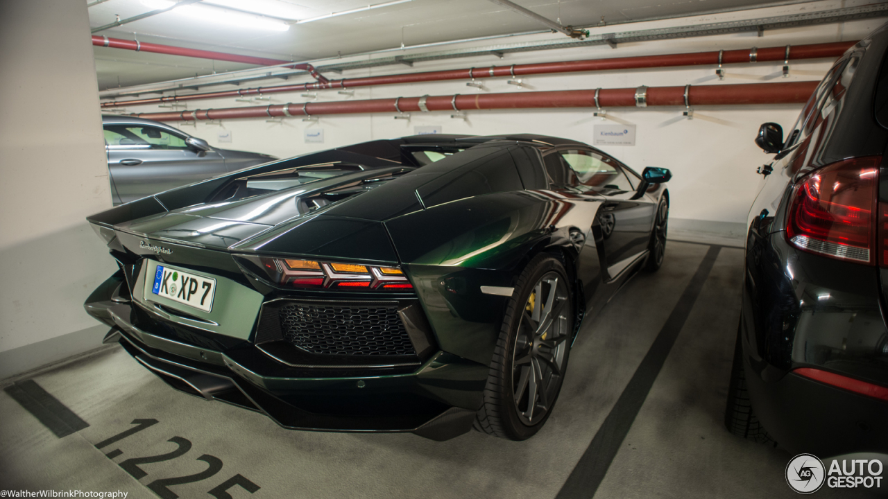 Lamborghini Aventador LP700-4 Roadster