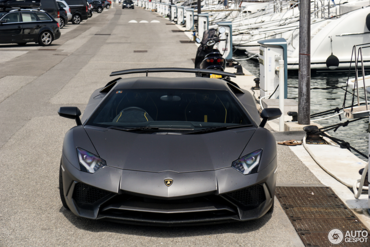 Lamborghini Aventador LP750-4 SuperVeloce