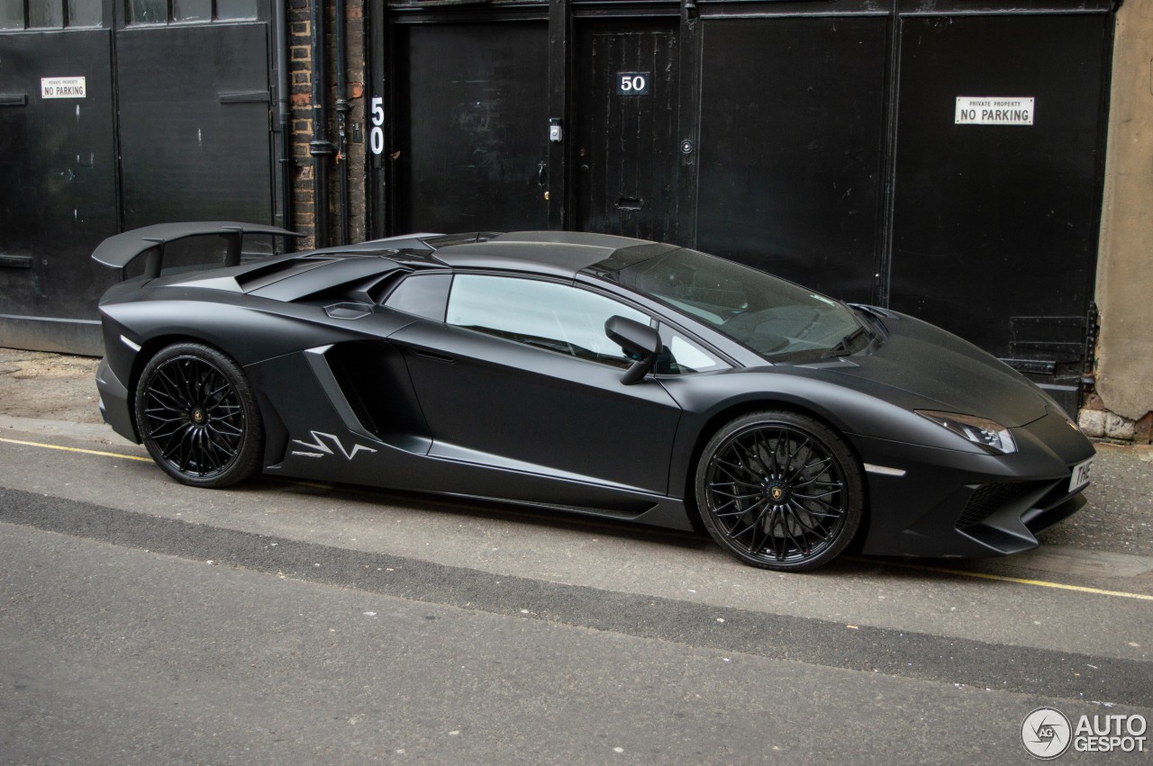 Lamborghini Aventador LP750-4 SuperVeloce Roadster