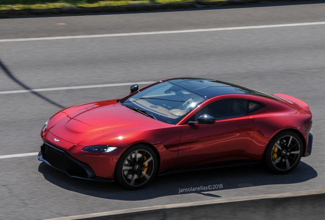 Aston Martin V8 Vantage 2018