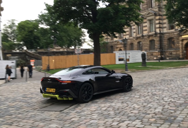 Aston Martin V8 Vantage 2018