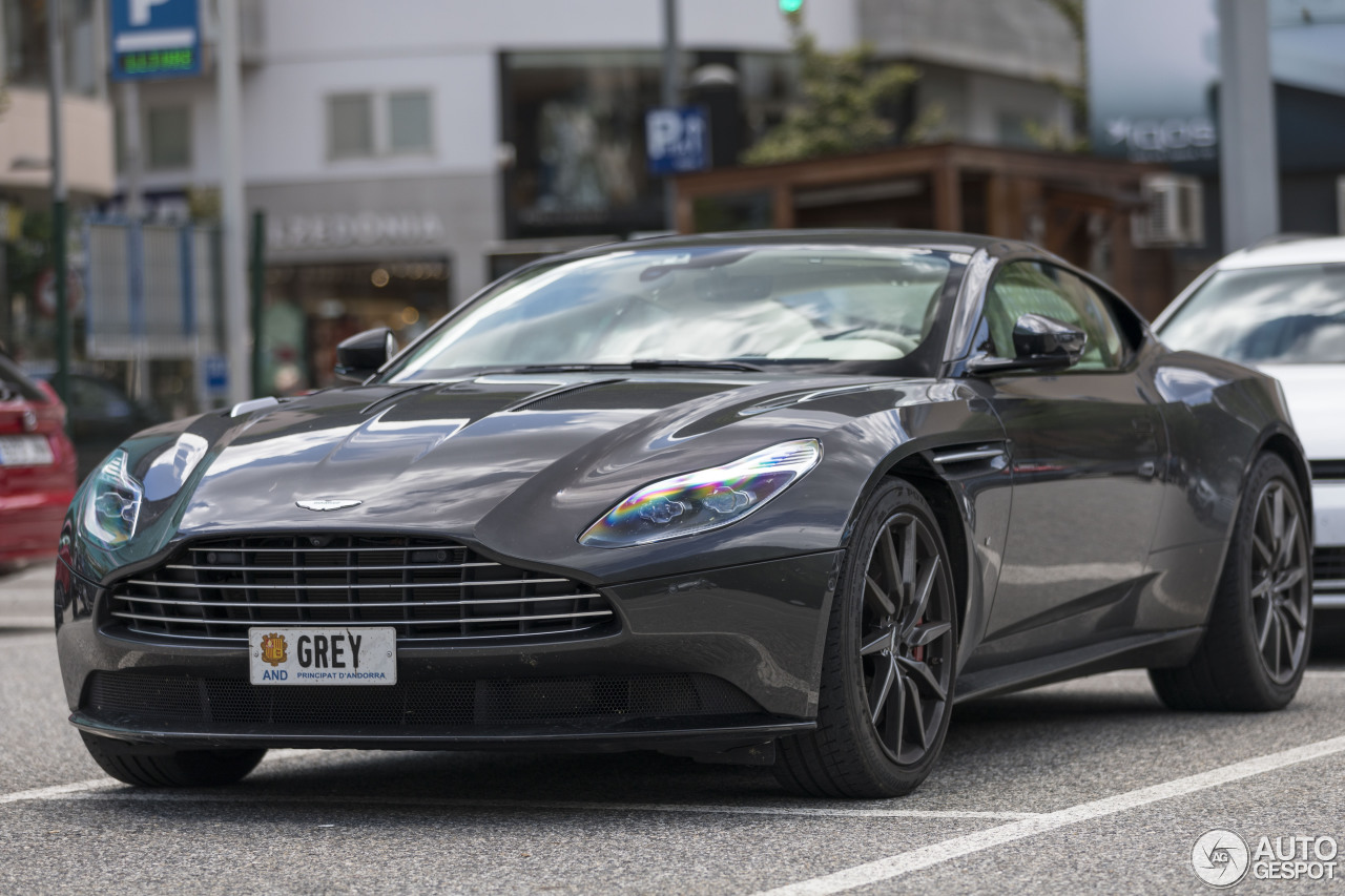 Aston Martin DB11